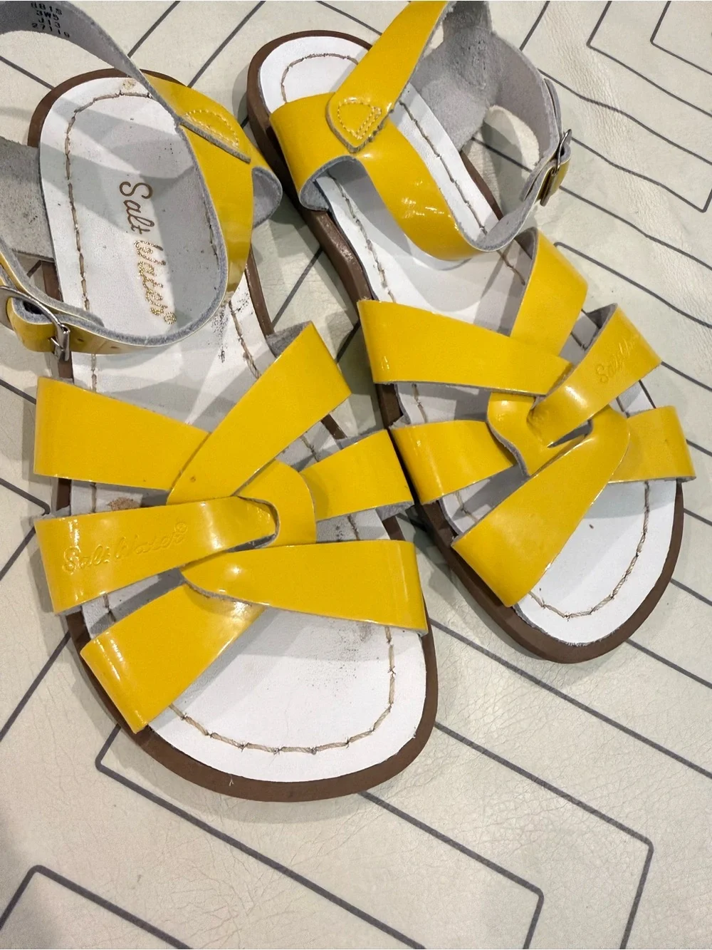 Salt Water Sandals by Hoy size bright